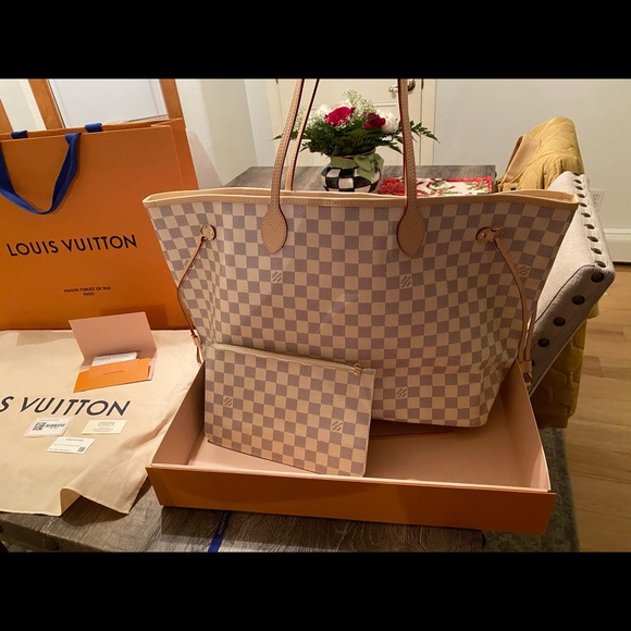 AUTHENTIC SOLD-OUT EVERYWHERE! GM Damier Azur Neverfull. 15.4 x 12.6 x 7.9 in. - Picture 2 of 13